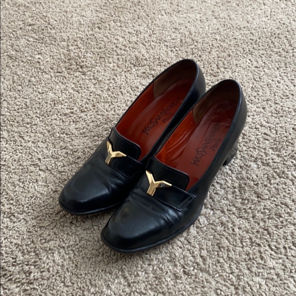 YSL Yvette Saint Laurent Paris Gold Y Pumps